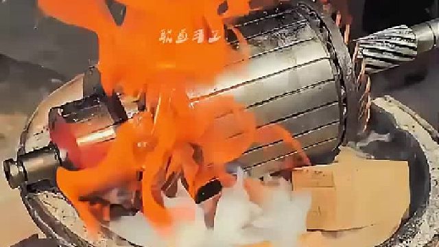 来看看巴基斯坦小作坊是如何将损坏的电机转子修复的