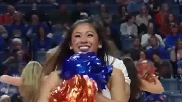 美高啦啦队长的核心力量真的恐怖