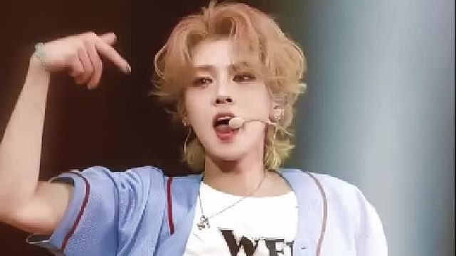 鹿晗为人亲和且毫无明星架子，超棒！