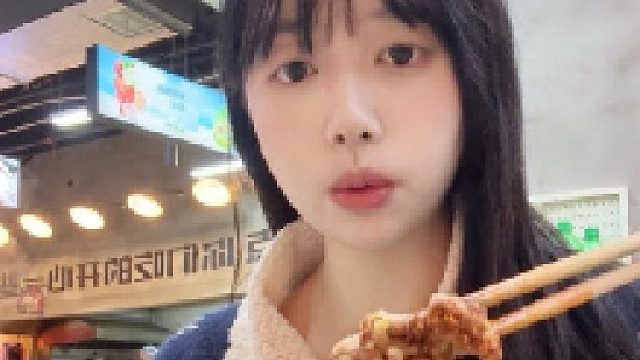 提完离职下班后的火锅局独享书店湖边窗景