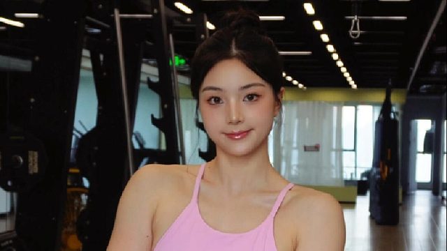 今天和哑铃约会了