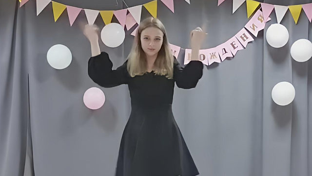 俄罗斯姑娘才艺表演24.04.08_梦露00