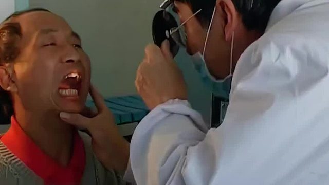 男子口臭四年，检查发现脑袋里竟插着水果刀 男子口臭四年，检查发现脑袋里竟插着水果刀