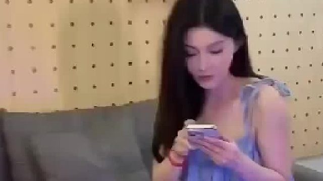 脑子里都是正确答案,嘴里全是应急预案