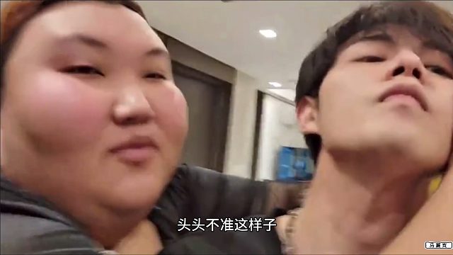 童能火是必然的，这都能来上两口，观众直言这钱就该你挣！