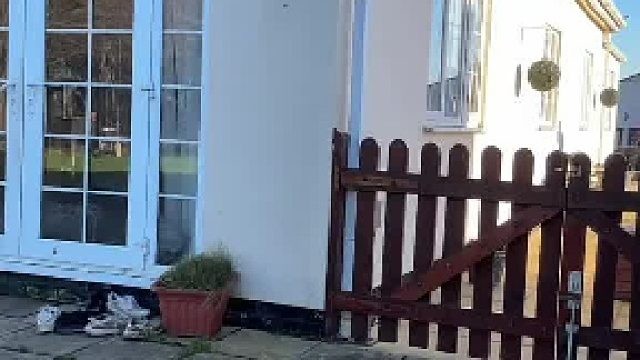 当你在学校憋了半天但只想回到家在上厕所时