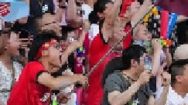 看见街边烧烤店登上苏超广告牌才明白那么多人为什么到南方经商