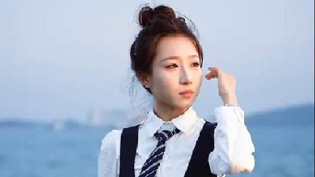 去年拍的校花，没想到还能在遇见~