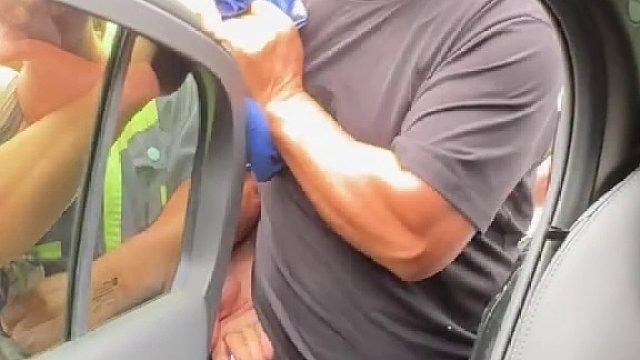 挑战带民工大哥吃米线自助吃回本！