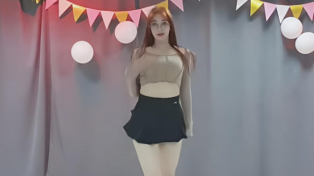 俄罗斯姑娘才艺表演24.04.11_静儿(拉达)01