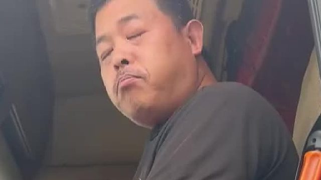卡友：网红擦边把卡车人脸都丢完了！