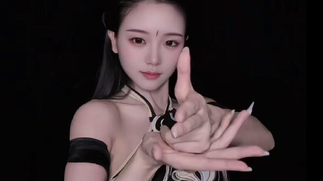 天上飞的是什么？