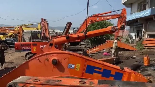 巴基斯坦师傅改装挖掘机大臂全过程