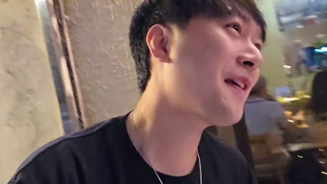 【小小小酷哥】小酷自瞄发现女嘉宾真空，彻底不淡定了