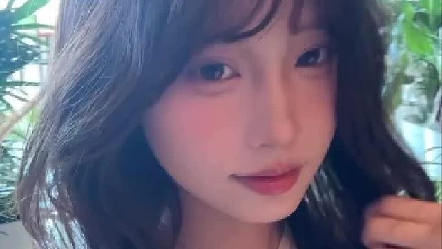 温柔卷发杀！谁能不爱这氛围感美女