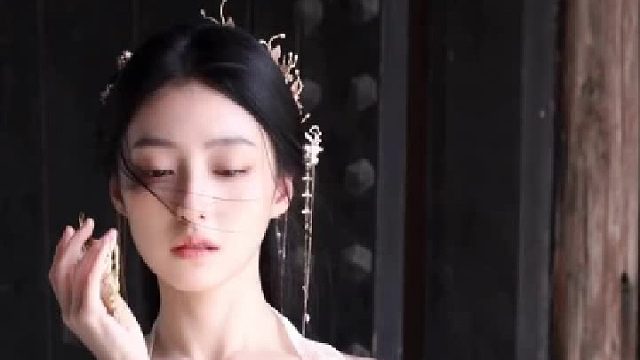 古风汉服女子的温婉古典韵味