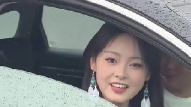 虽然下雨 但依旧超开心