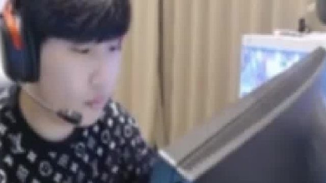 Doo挑战中门过点狙，极限躲子弹身法看呆了