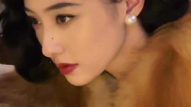 复古毛皮加身，名媛优雅直接焊在身上