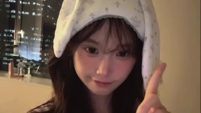 兔耳发箍少女，居家纯欲感直接拉满