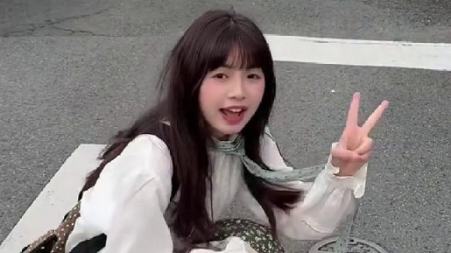 存一些旅行生活感拍照姿势