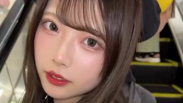 发箍少女，精致妆容，氛围感直接封神