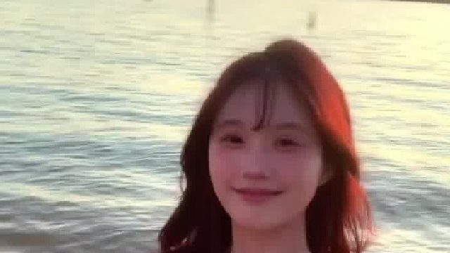 海边辣妹出街，夏日活力感狠狠拿捏