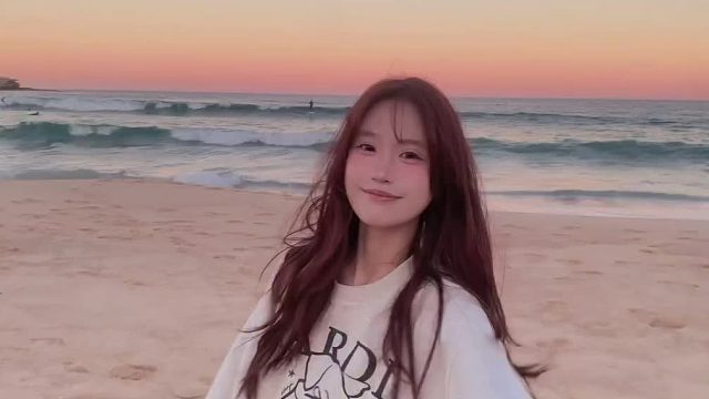 胶片风海岸少女，复古浪漫感绝绝子