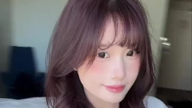 居家甜妹自拍，温柔值直接拉满