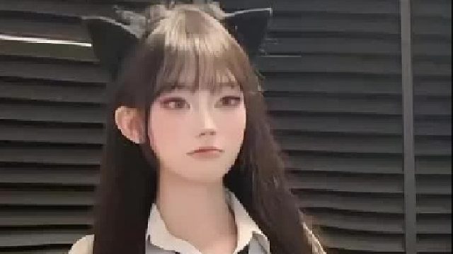 猫耳制服少女，甜酷风格，吸睛度瞬间拉满