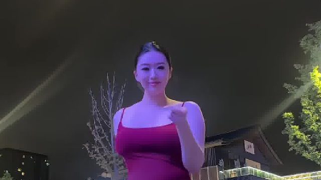 她的风格多变，但始终高级