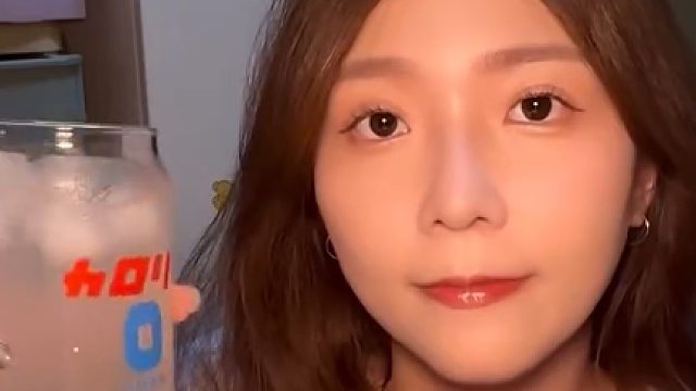 三妈臭臭锅是吃播界近期的流量密码