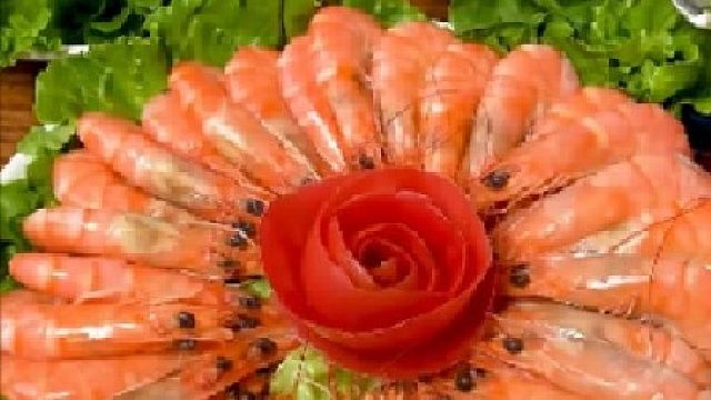 我若拿出这碗剁椒黄瓜皮，阁下又该如何应对呢？