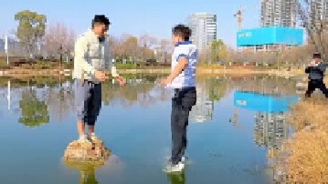 看动作取名字，请问最后一个叫什么呢？