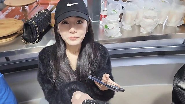 要不说童锦程能是祖师爷，去健身房找二狗，结果把妹子全都摸了