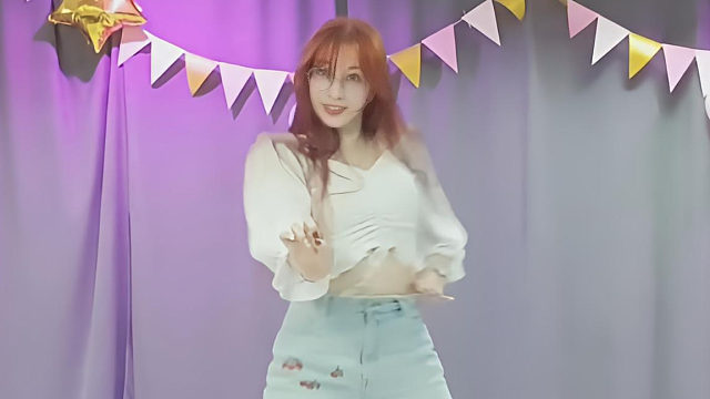 俄罗斯姑娘才艺表演24.04.12_静儿(拉达)