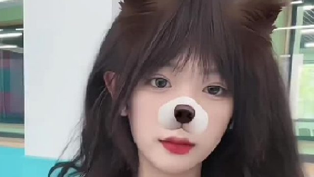 有些人天生丽质，你便是共中之一