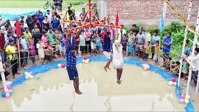 极限转轮盘挑战，只要抓着吊环空中不掉下，粮油大米就能扛回家