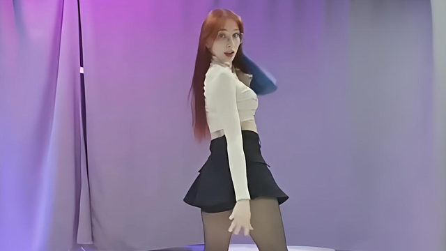 俄罗斯姑娘才艺表演24.04.16_静儿(拉达)01