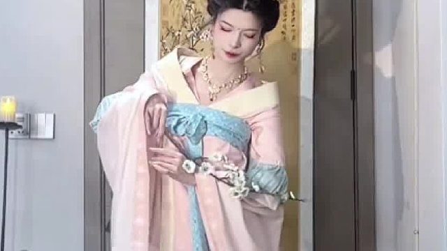 隋制 好喜欢这个裙摆