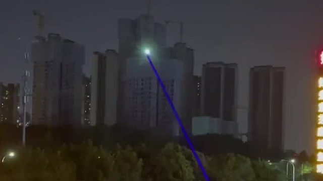 塔吊激光突击查岗，谁还记得？