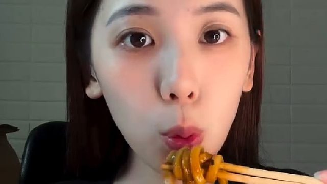 今天又是吃乌冬面的日子 寿喜烧乌冬面