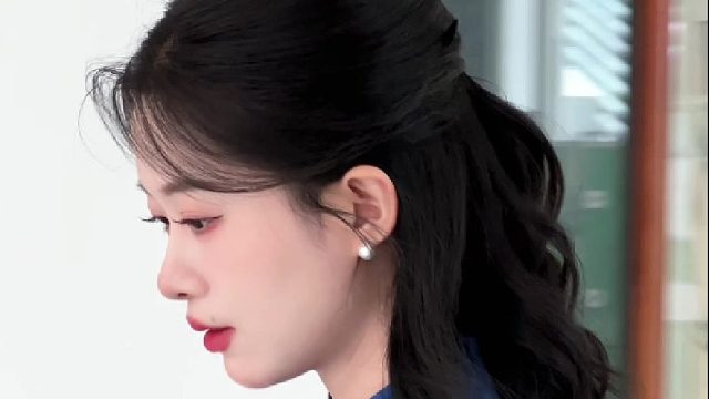 在学校偶遇了穿旗袍的漂亮学姐