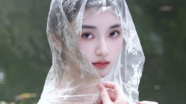 她的眼眸是真迹