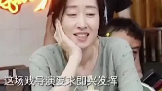 岳云鵬、劉敏濤和王一博即興表現(xiàn)超逗，現(xiàn)場氛圍簡直樂翻天啦