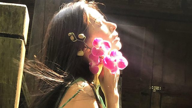 “一束神性的光”