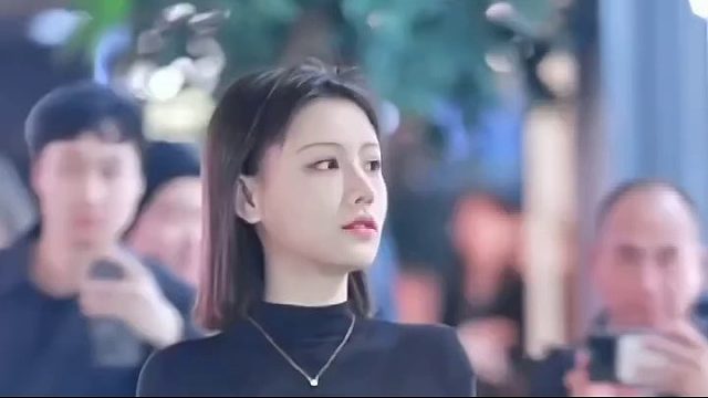 “爱向人间借朝暮 悲喜为筹”