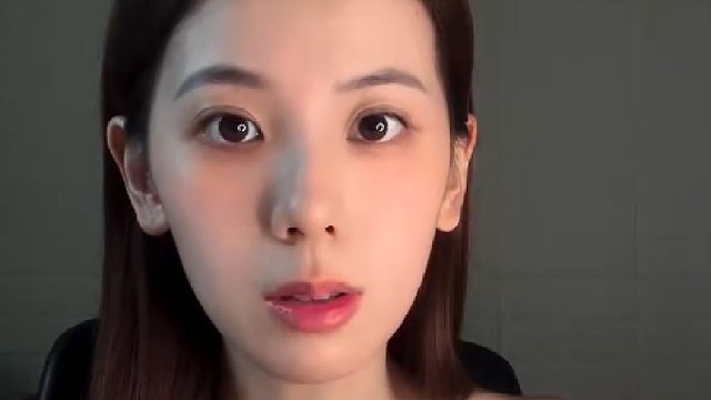 今天路过直接被香味吸引，进去买了一份最爱的椒麻鸡便当