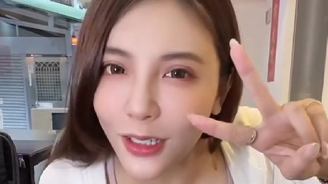 今天是彤彤饺子大比拼