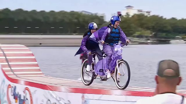 二八大杠向前冲，到达终点奖金1万，还会解锁秋名山车神认证